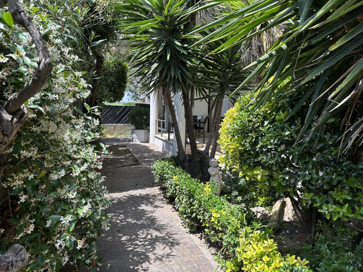 Comforthouse Lavilla Ladispoli Exterior foto