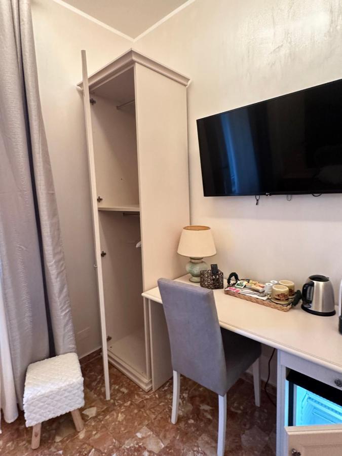 Comforthouse Lavilla Ladispoli Exterior foto